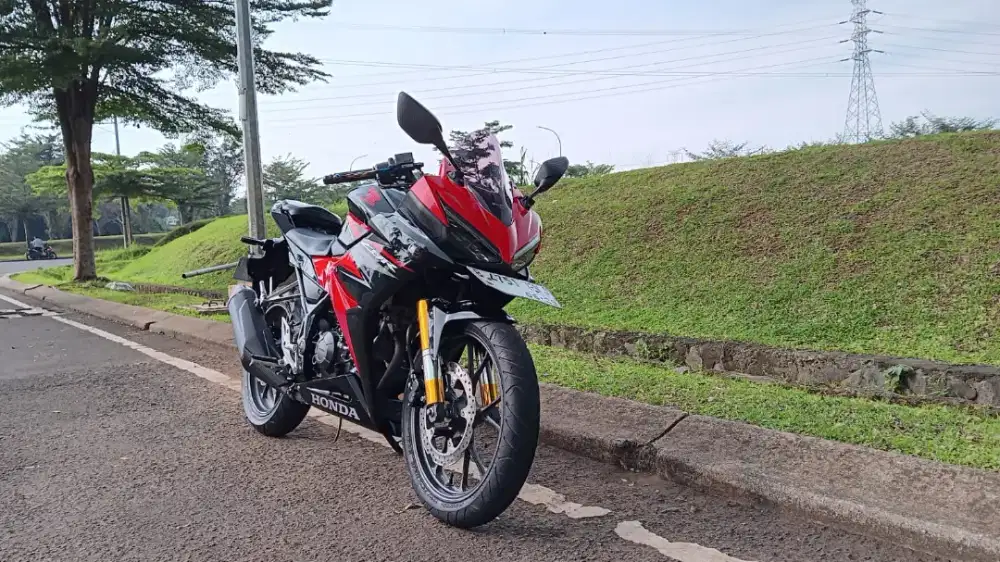 Honda CBR150R facelift Low KM 2019