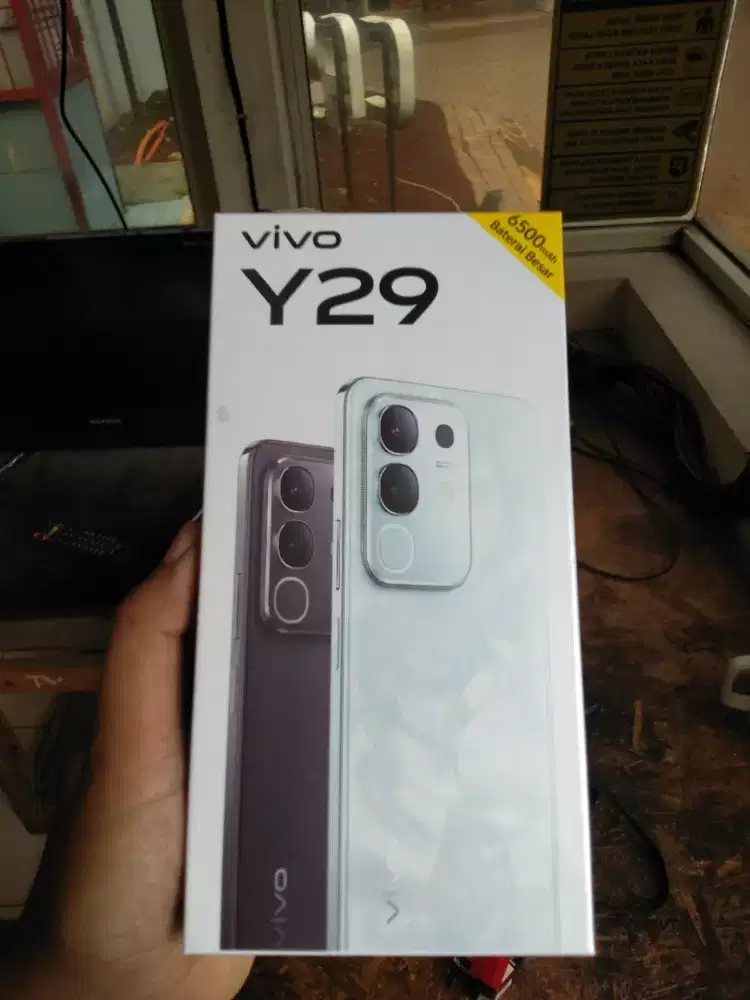 Vivo Y29 8/128 Baru