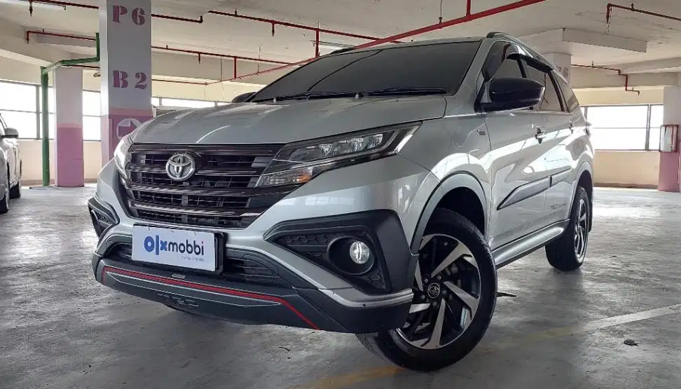 LOW DP Toyota Rush 1.5 TRD Sportivo 7 Bensin-AT 2018 UFW