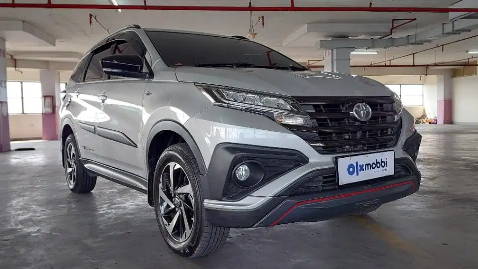 LOW DP Toyota Rush 1.5 TRD Sportivo 7 Bensin-AT 2018 UFW