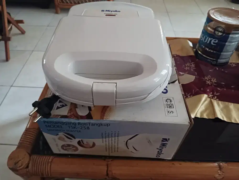 Miyako TSK-258 Toaster Pemanggang Panggangan Roti Sandwich Press