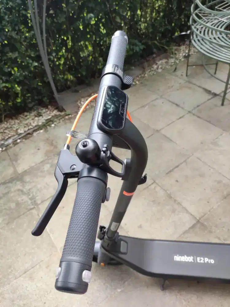 SKUTER NINEBOT E2 PRO