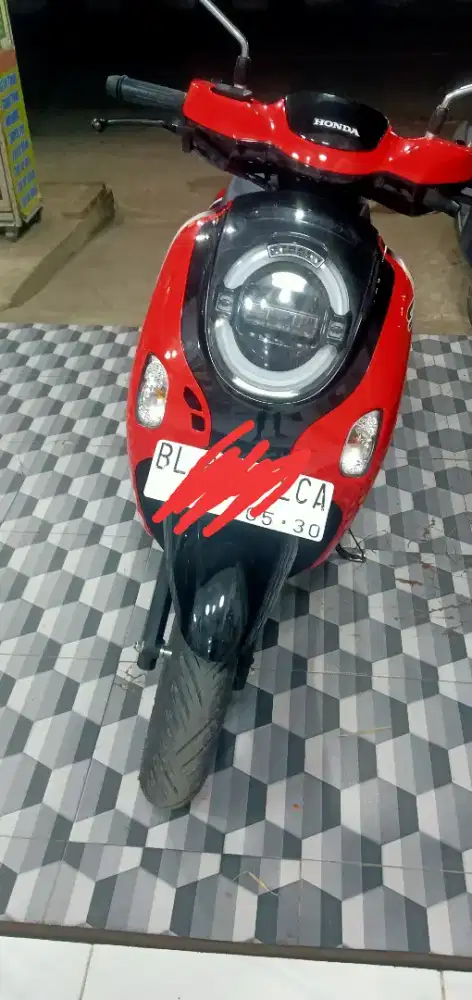 Dijual cepat bekas rasa baru Scoopy 2025 pemakaian 5 bln plat A besar