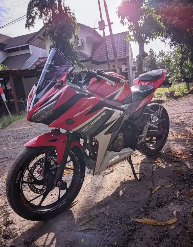 fs cbr150r 2017