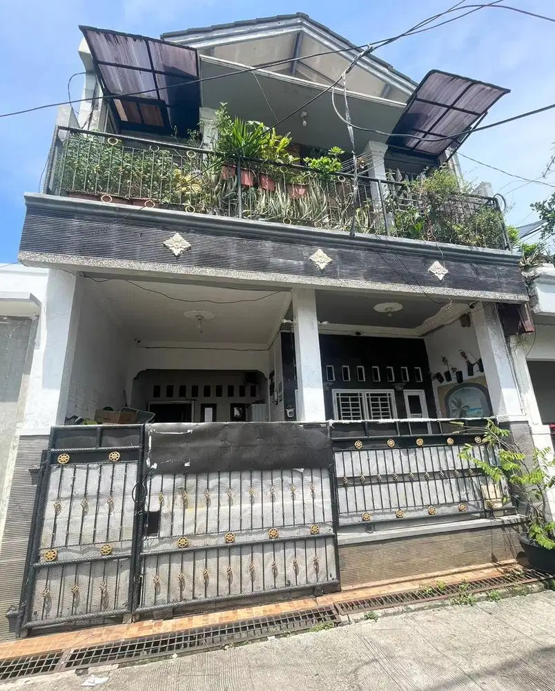 Dijual rumah lokasi strategis benas banjir