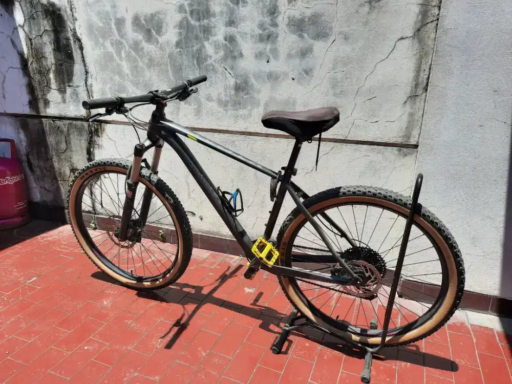 Sepeda Polygon Xtrada 8 size M