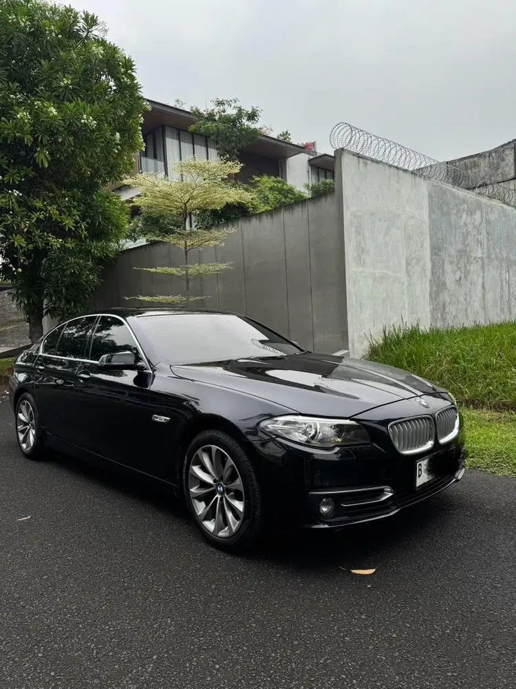 ( odo antik ) BMW 520i F10 HITAM 2014