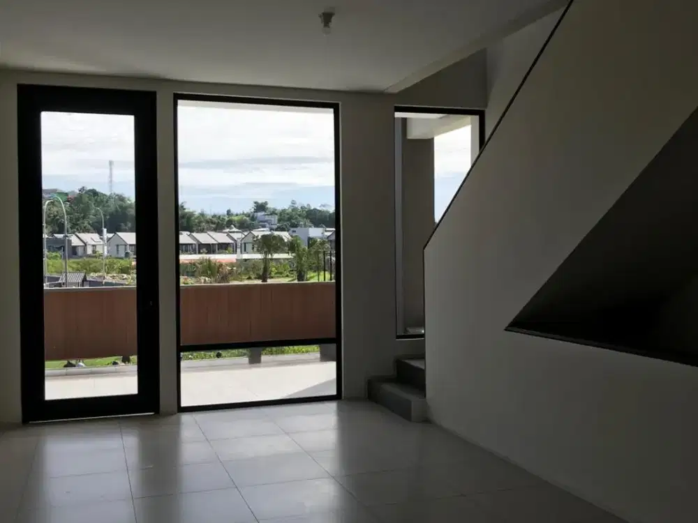 Disewakan Ruko 2 Lantai Bagus Siap Pakai Lokasi di Kota Baru Parahyangan Bandung