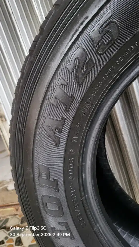 Ban bekas Dunlop at 25