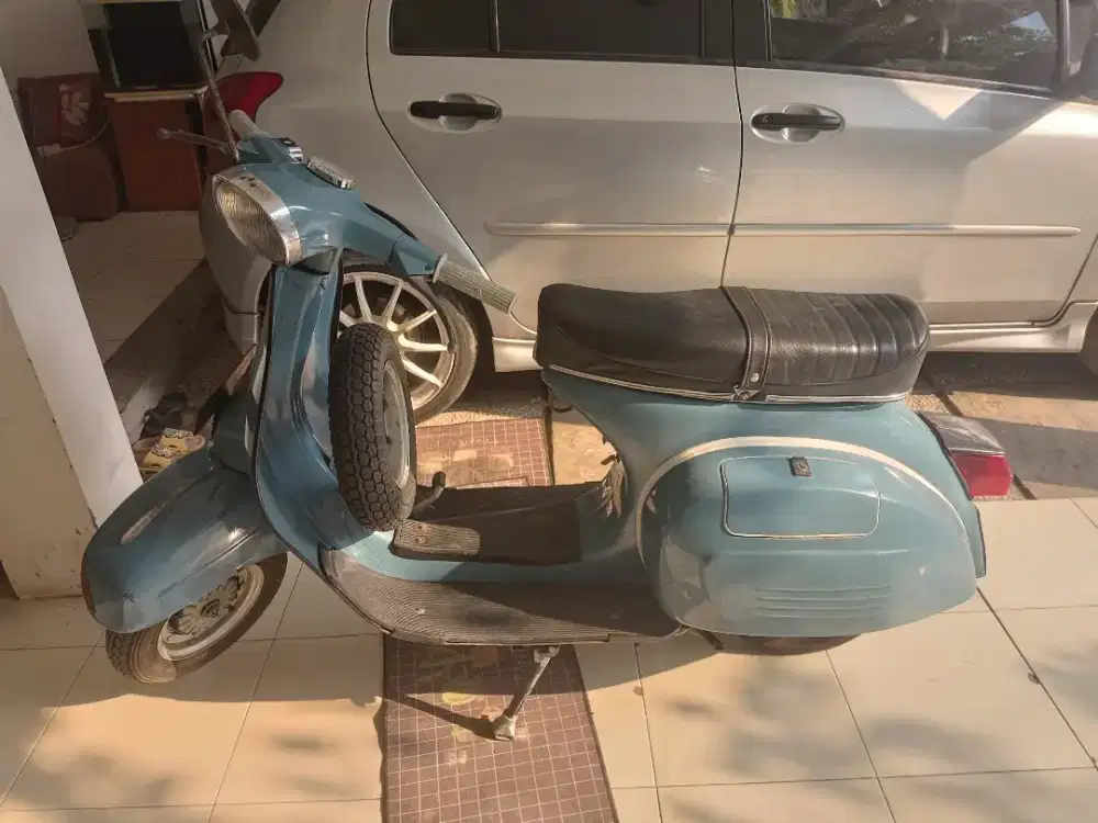 Vespa Super 1977 full paper ( as besar)