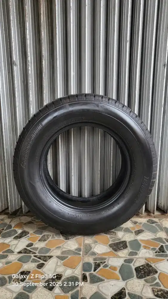 BAN BEKAS Bridgestone ring 14