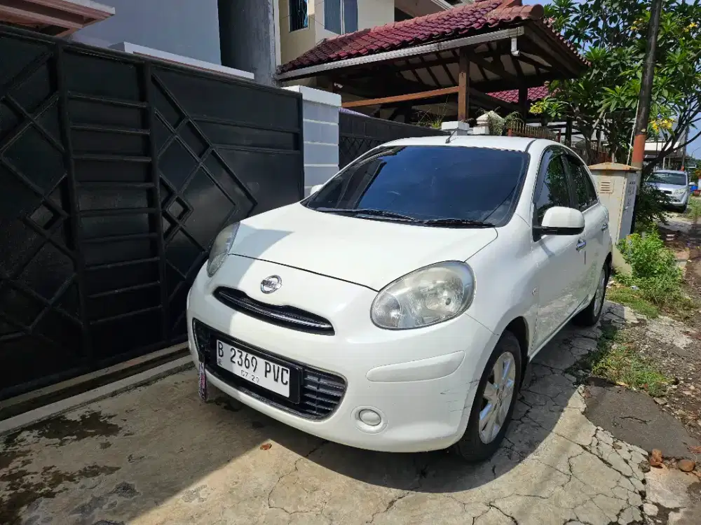 Jual Cepat BU Low Km Nissan March Sangat Terawat Pajak Hidup Muluss