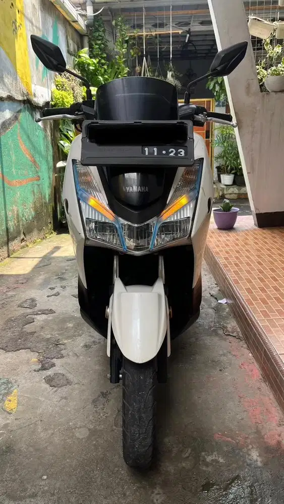 Yamaha Lexi 125 Tahun 2018/Putih– Full Ori, Mesin Fit Good Condition