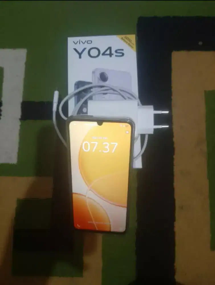 Vivo y04s 4+4 / 64