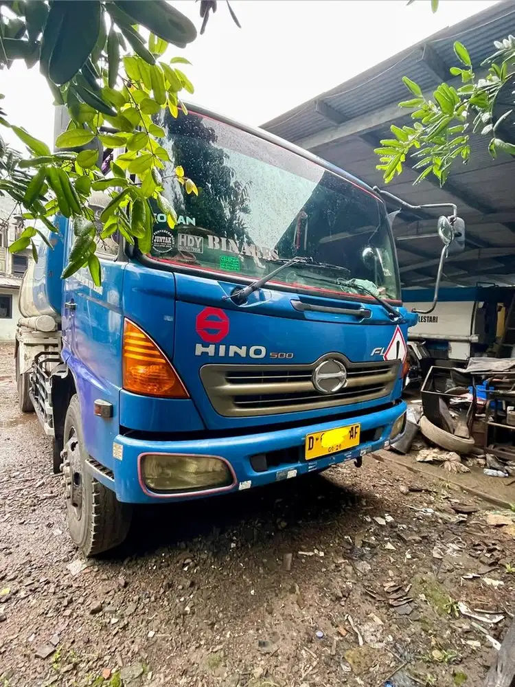 Hino Tronton Tangki 2014 6x2