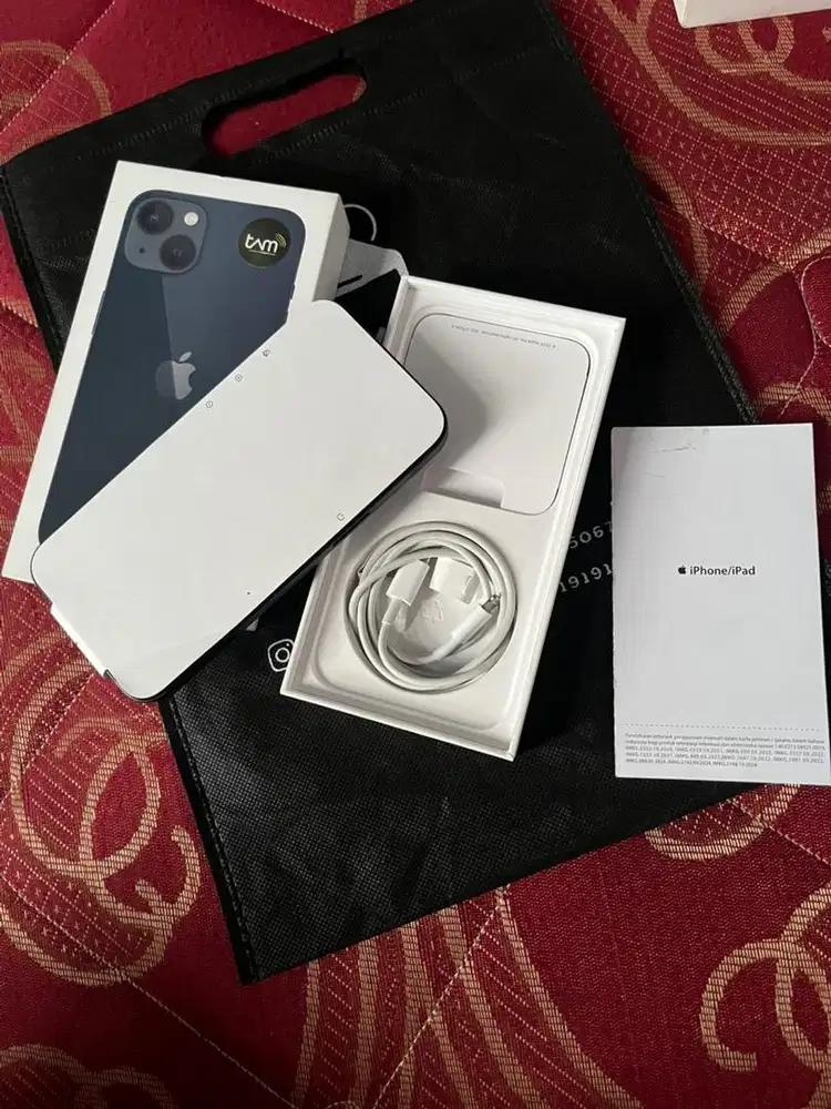 Iphone 13 128gb ibox pemakaian 1bln