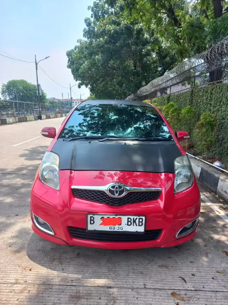 Dijual toyota yaris type E 1,5 matic
