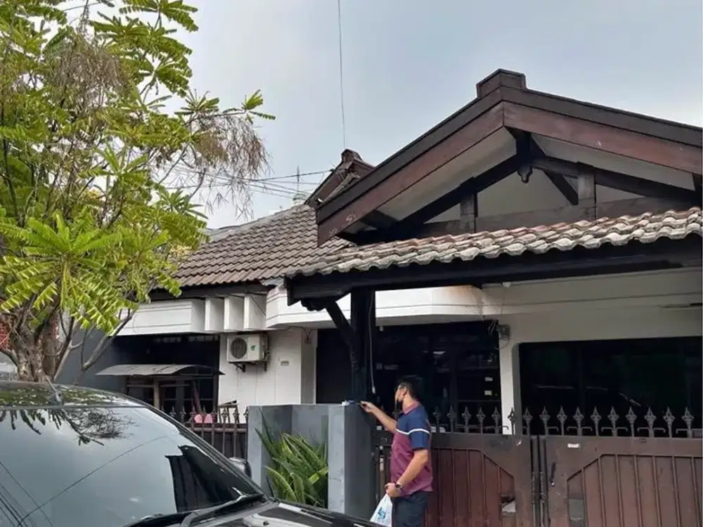 Rumah Siap Huni Bagus Terawat Bendul Merisi dekat Raya Jemursari