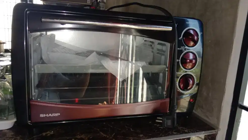 Oven merek Sharp 1500watt