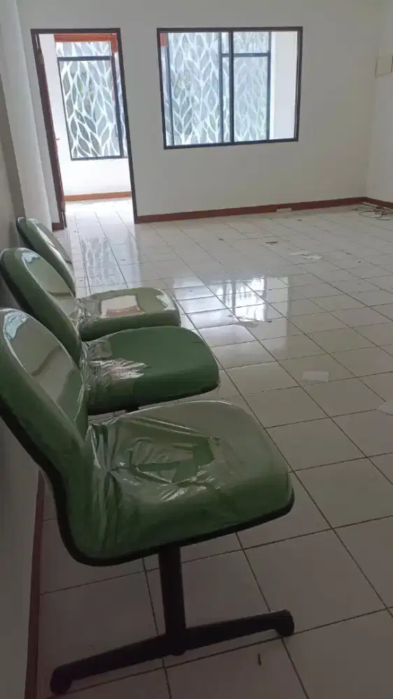 Dijual all item no satuan karena mau pindah kantor