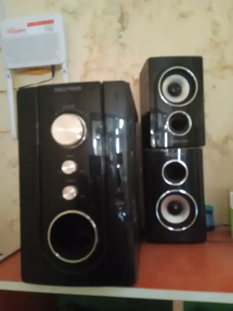 Speaker aktif POLYTRON