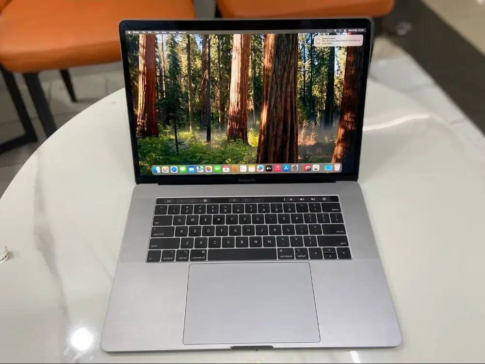 Apple Macbok Pro 2018 Core i7 Ram 16GB Layar 15,4inch N-EC