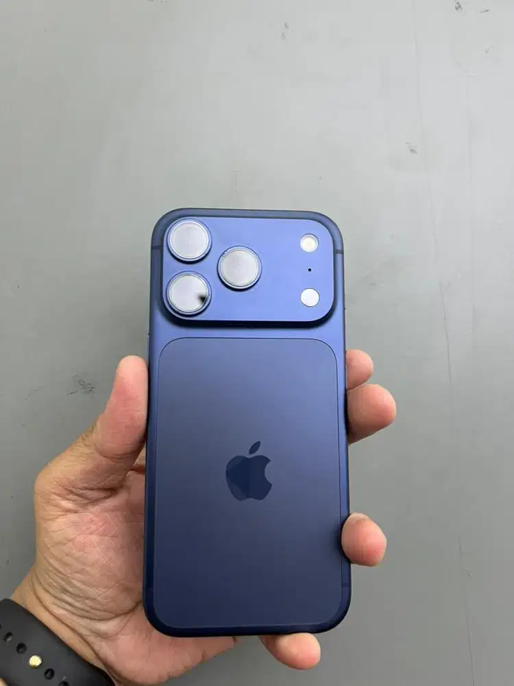 Iphone 17 pro 256gb blue