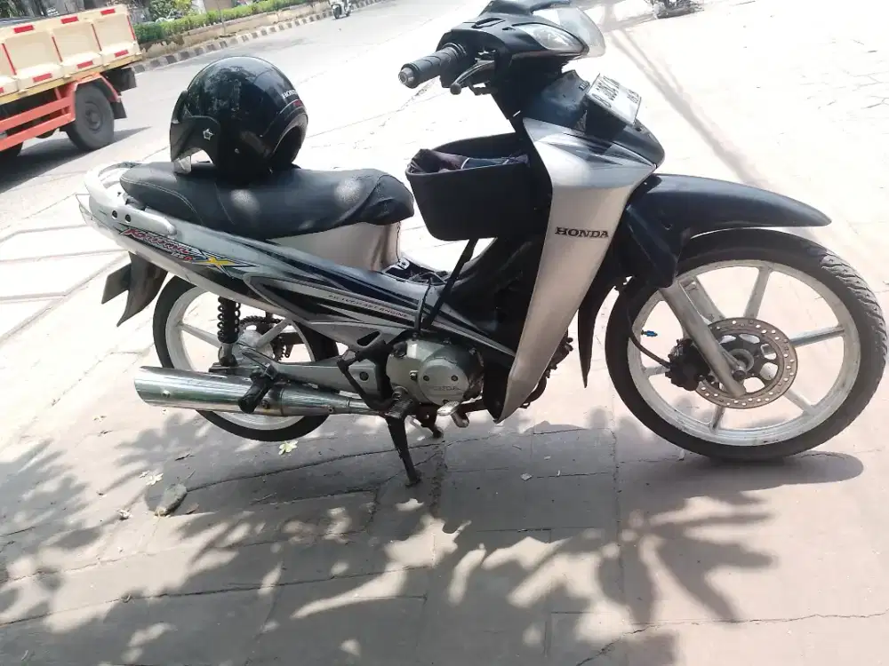 Kharisma 2004 ss bpkb