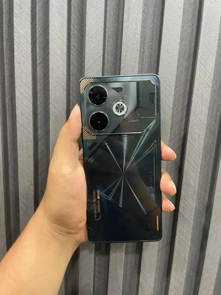 Tecno Pova 6 8/256Gb