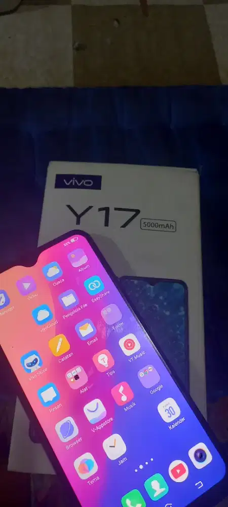 Jual vivo y 17 ram4/64 gb