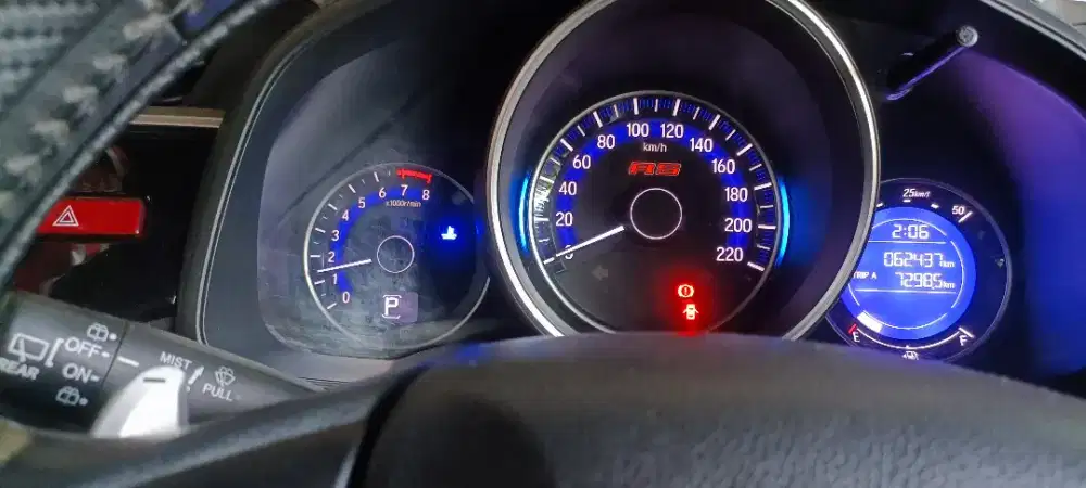 Di jual honda jazz 2016