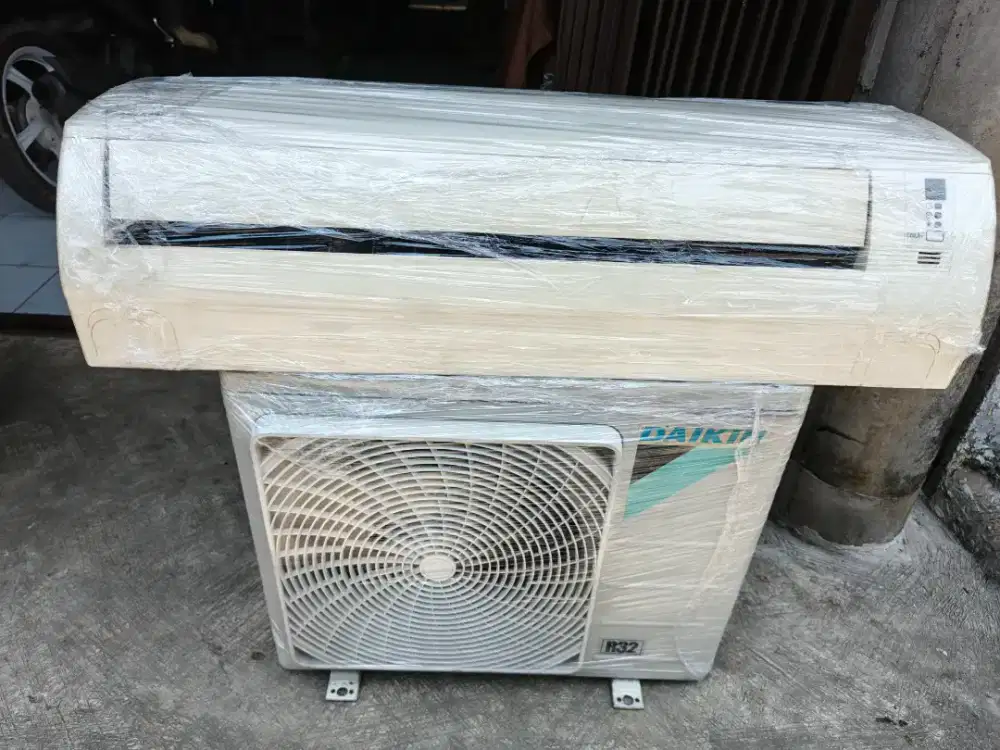 AC DAIKIN MALAYSIA 1/2 PK R32