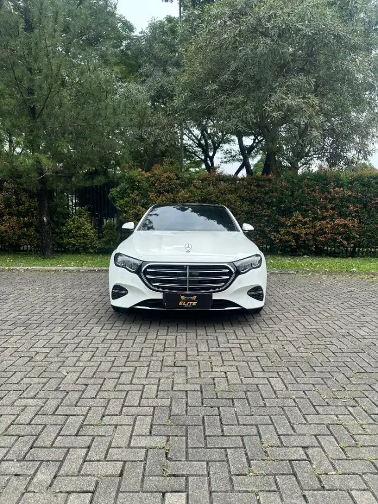 Mercedes Benz E200 Exclusive Line W214 2024