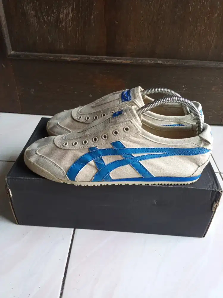 Onitsuka Tiger slip on size 42 preloved