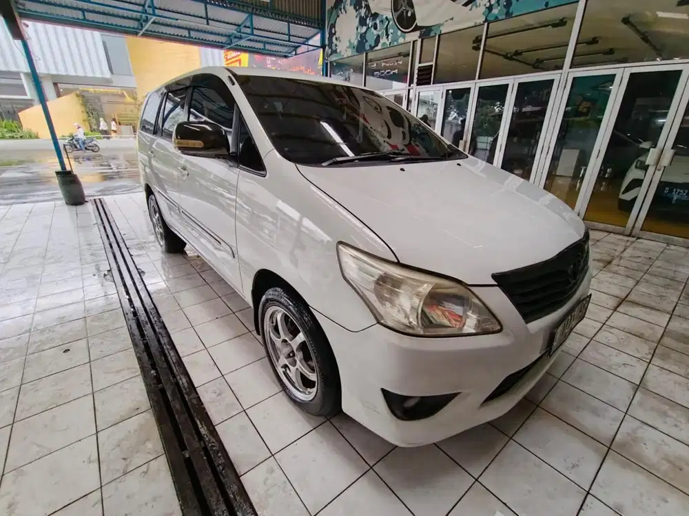 Toyota Kijang Innova 2012 Diesel