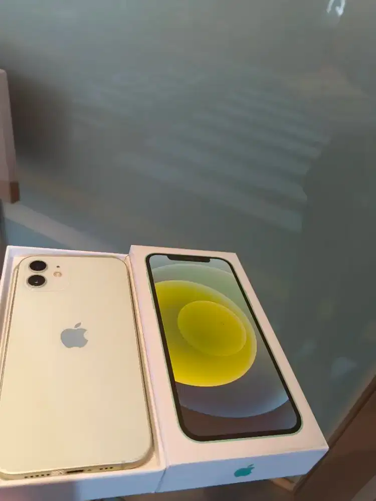 Iphone 12 128gb wrna sebagus ini tosca