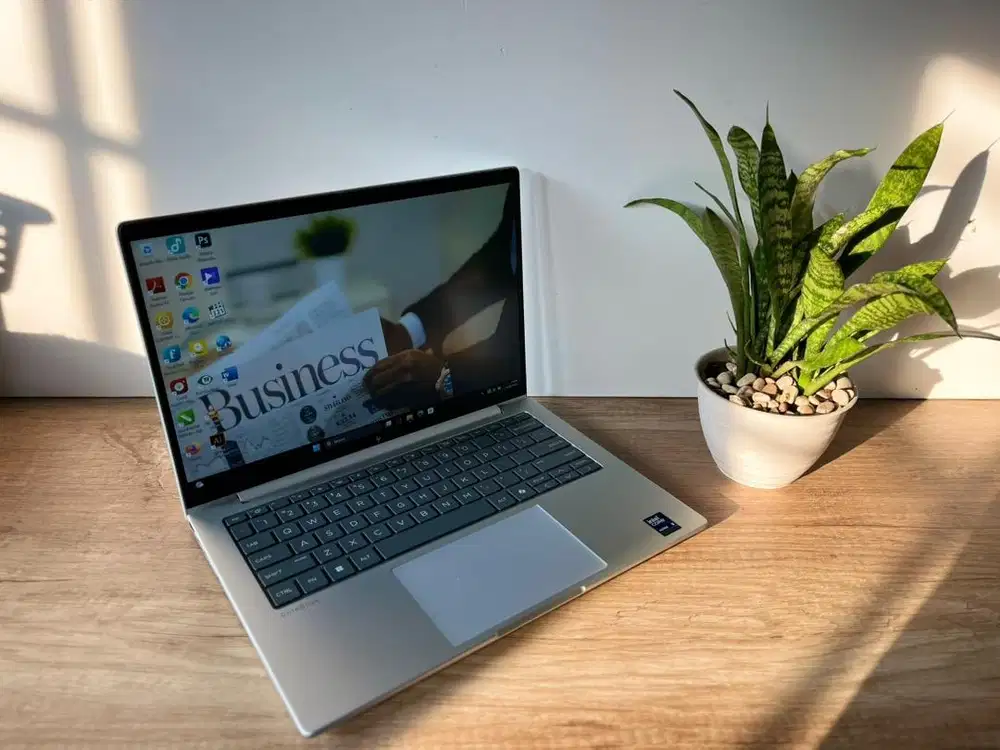 Laptop hp elitebook g1i garansi 2028 core ultra 5 235u 16gb