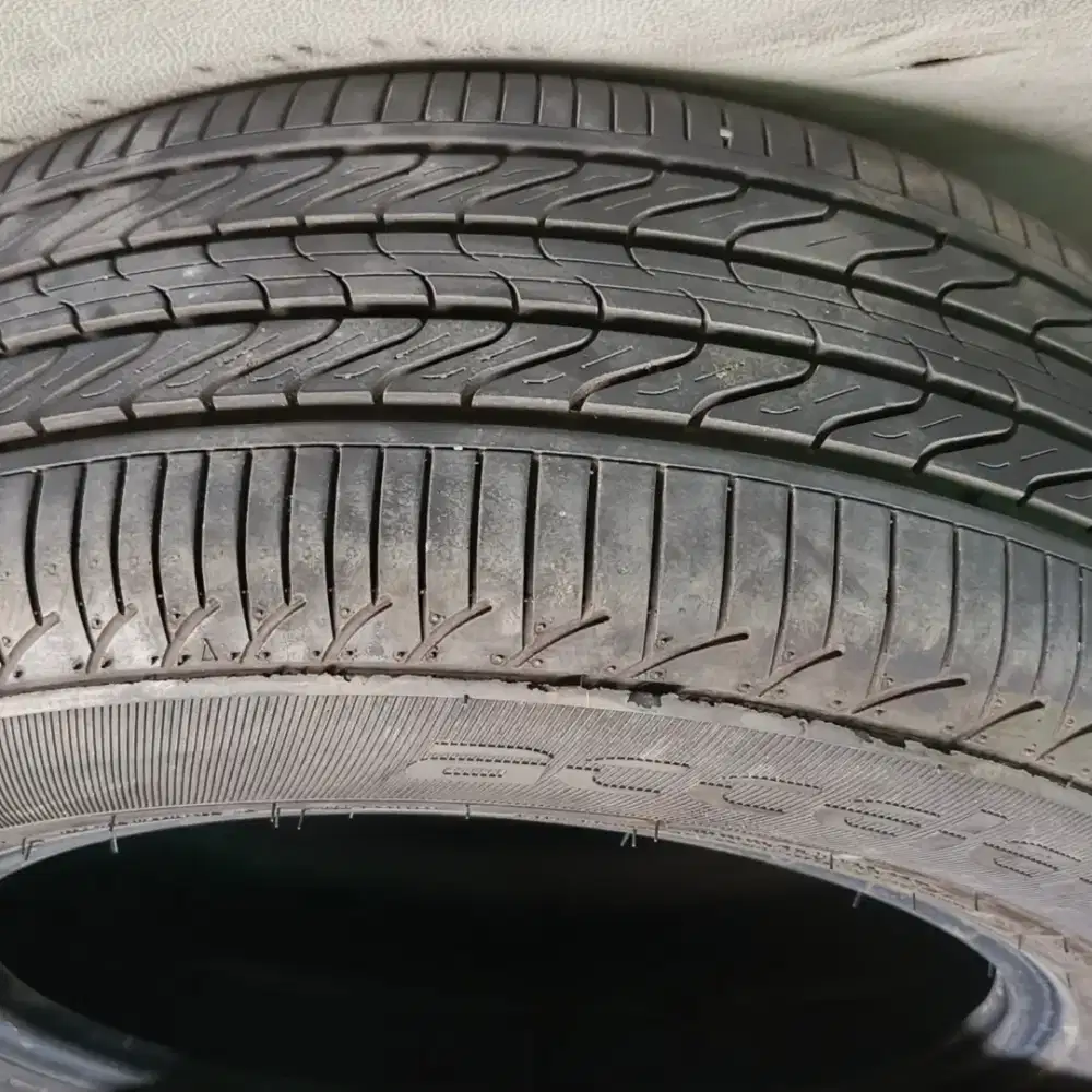 Ban Bekas 215/60 R16 Accelera Eco Plush 90%