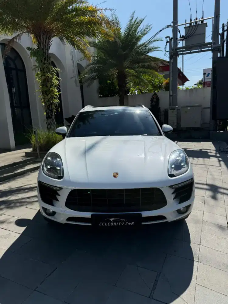 Porsche Macan 2.0L PDK - White 2017