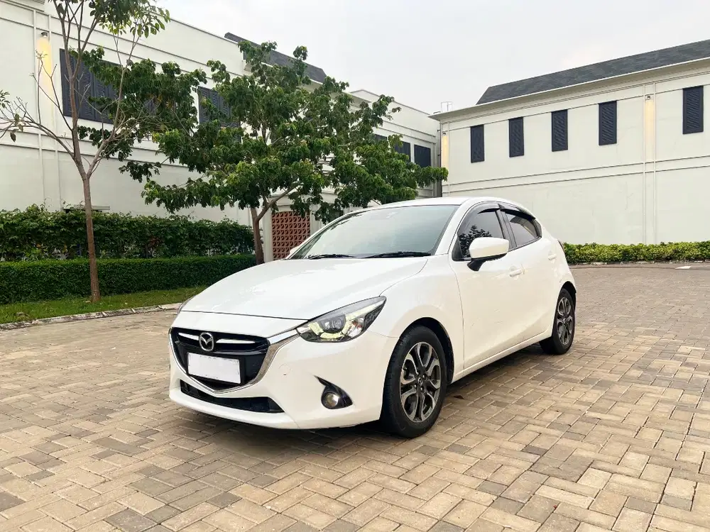 JUAL CEPAT TERMURAH ALL NEW MAZDA 2 GT 2016 MATIC TIPE TERTINGGI