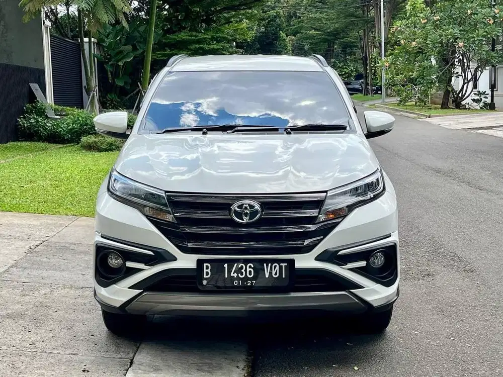 TOYOTA RUSH GR AT 2021 PUTIH LOW KM LIKE NEW ISTIMEWA SIAP PAKAI