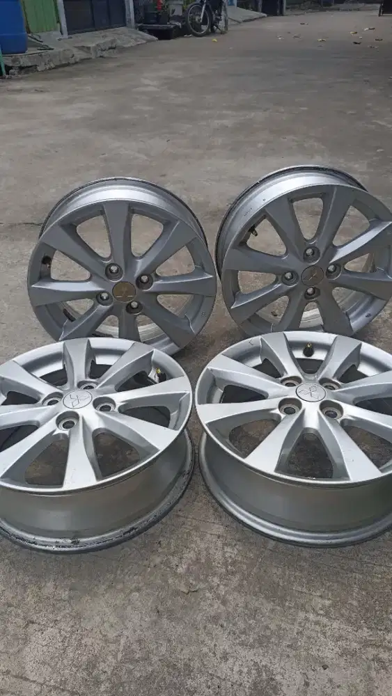 Velg Mitsubishi mirage 2014