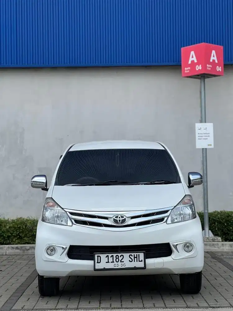 Avanza G MT 2013 low km