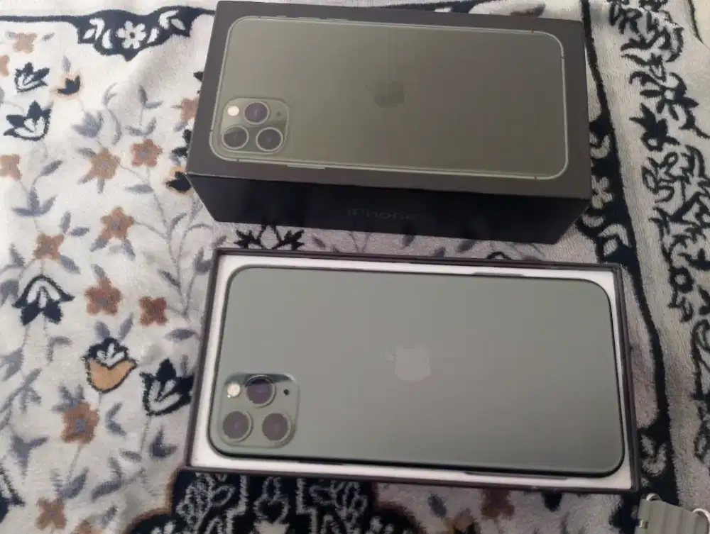 Iphone 11 pro max 256gb layar besar camera boba baru