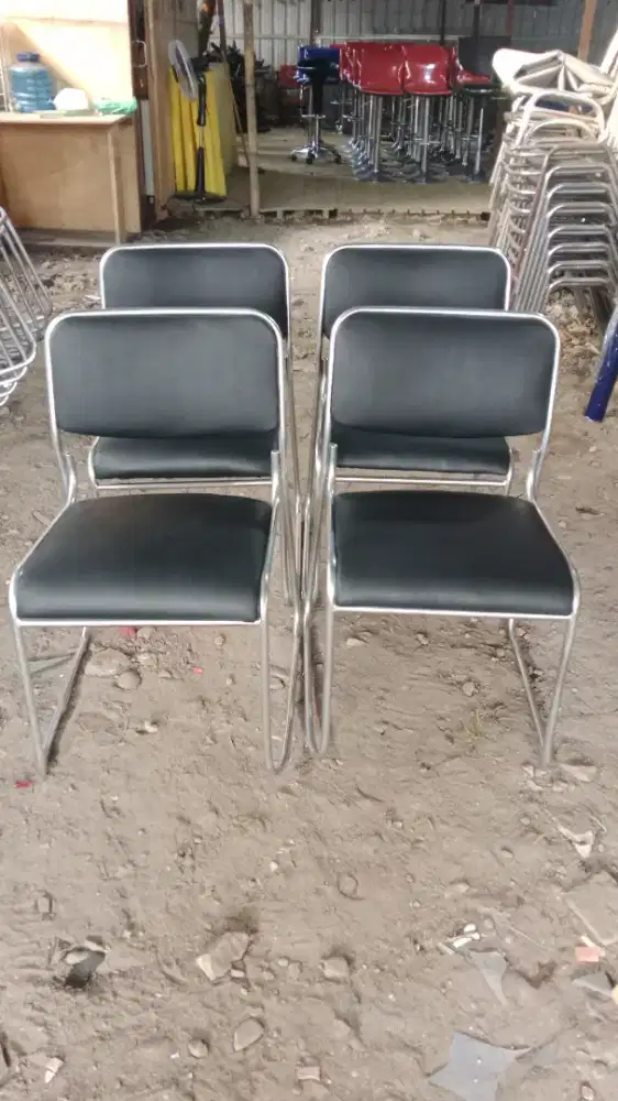 Kursi Susun Besi Murah