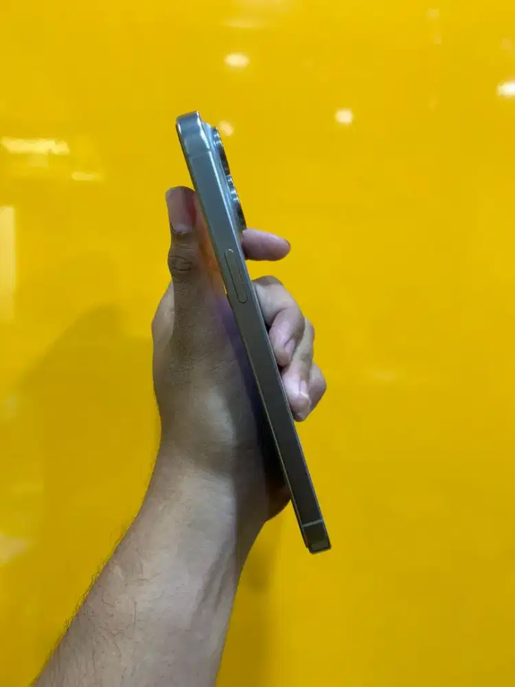 Second Iphone 15 Reguler 128GB