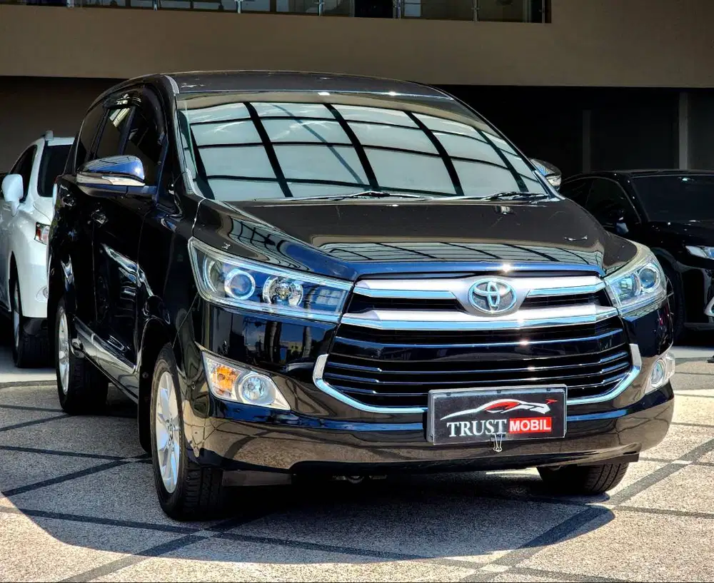 TOYOTA INNOVA REBORN DIESEL V LUXURY AUTOMATIC 2018 BLACK