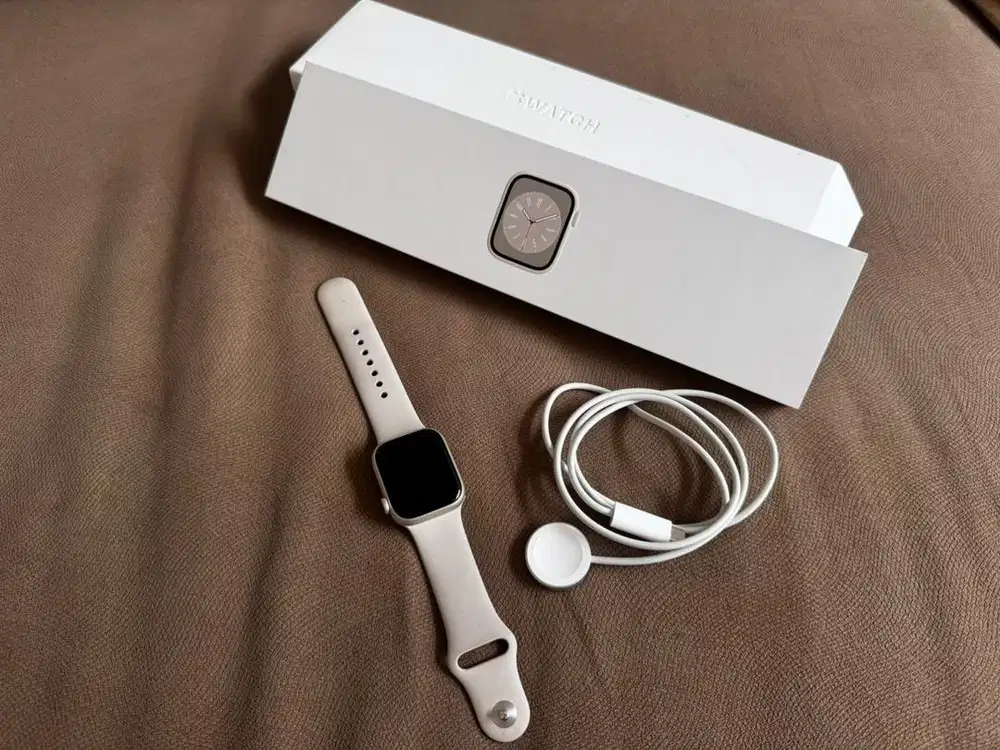 Apple Watch Series 8 41mm Starlight Aluminum Case