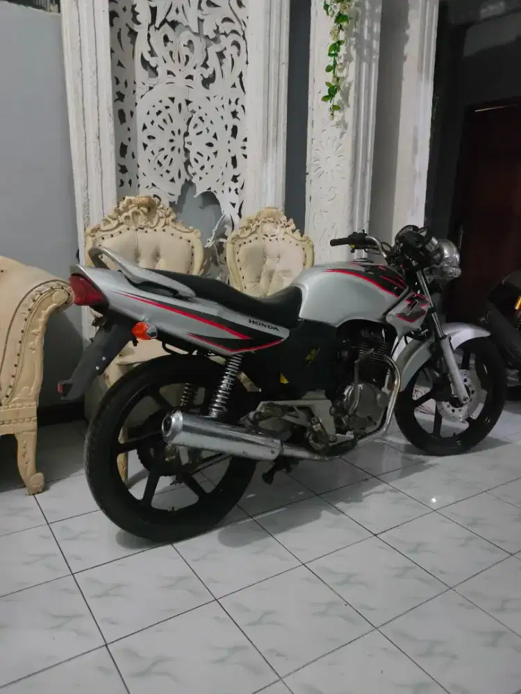 Honda Tiger 2005