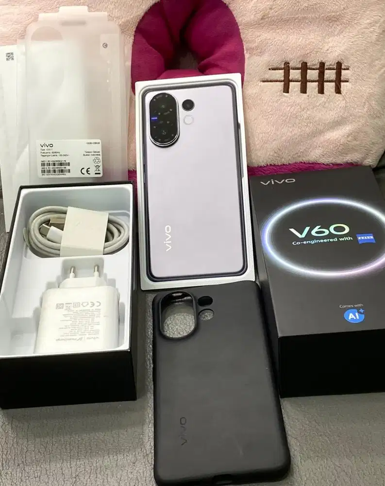 Vivo V60 5G ram 12/256gb fullset like new